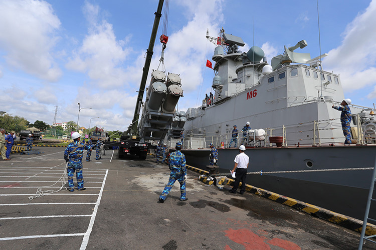 Điểm mặt dàn vũ khí lọt mắt xanh của Việt Nam 2017